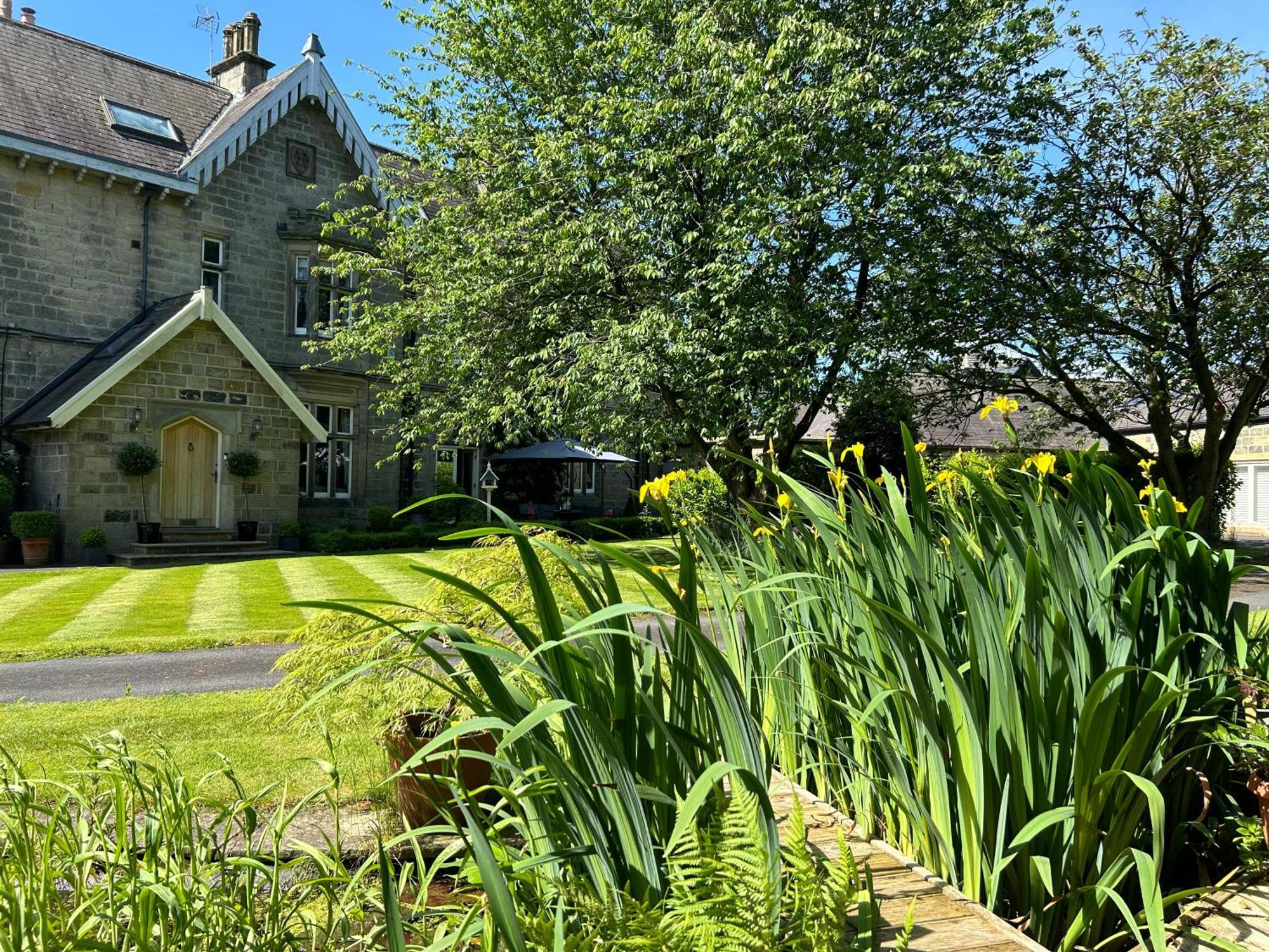 Hazel Manor Guest House Харогейт Екстериор снимка